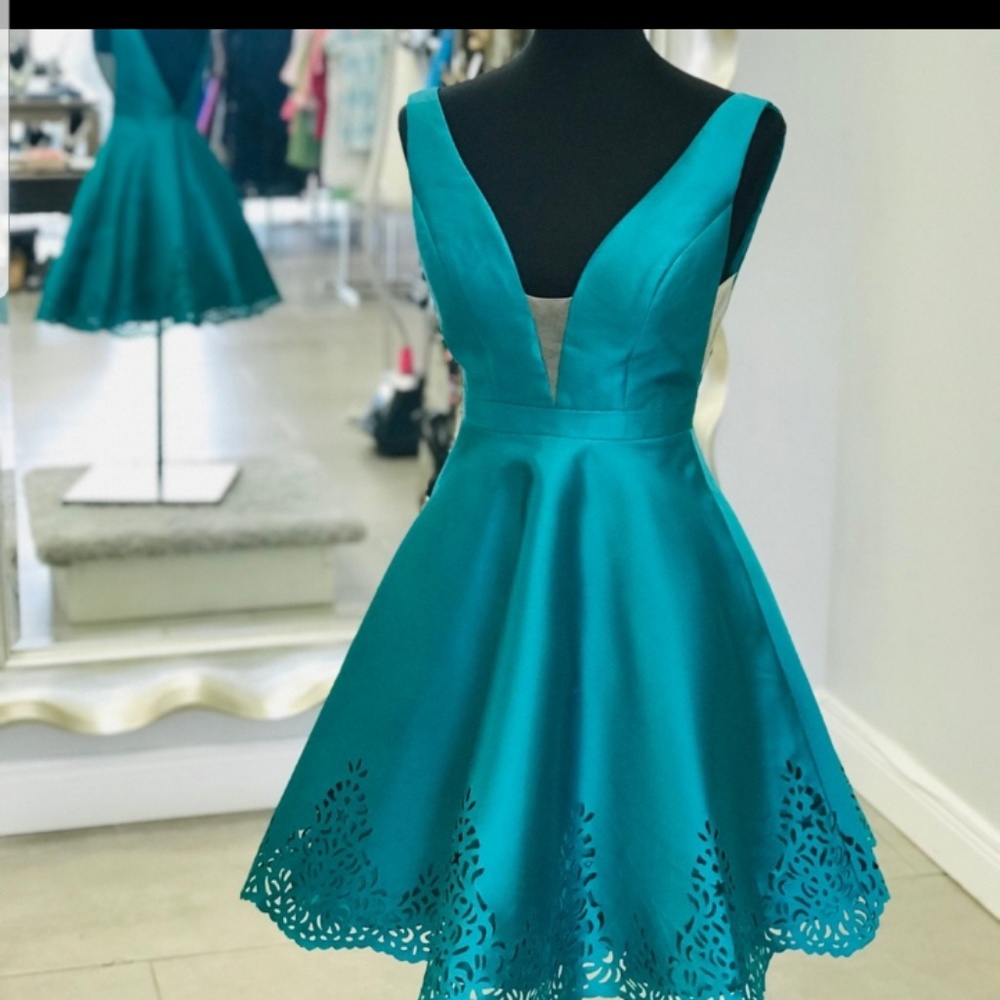 Nina Canacci Homecoming dress NWT